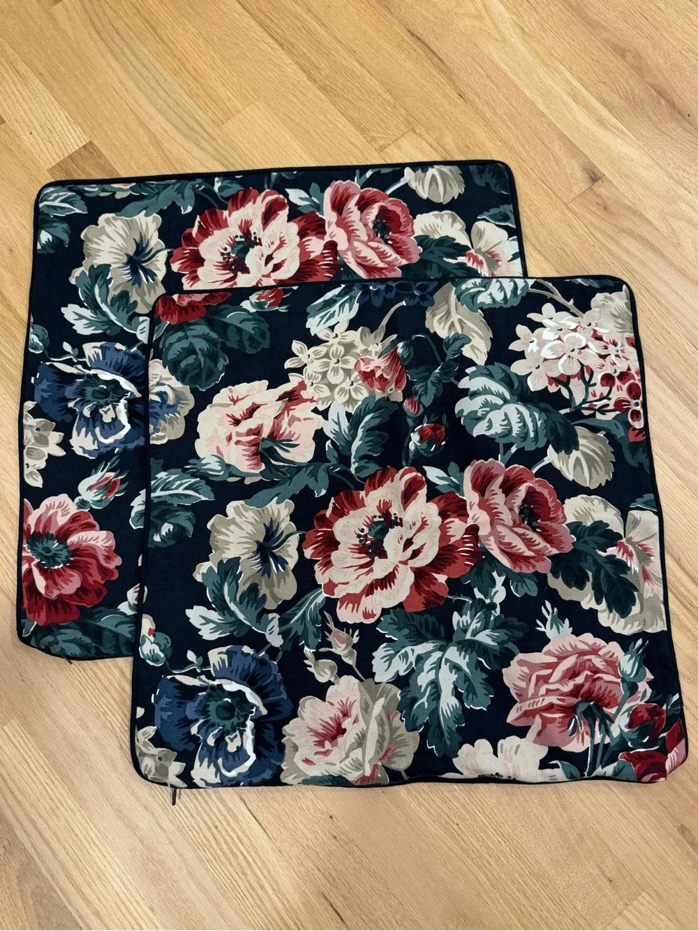 2 Ikea LEIKNY Pillow Cushion Cover 20